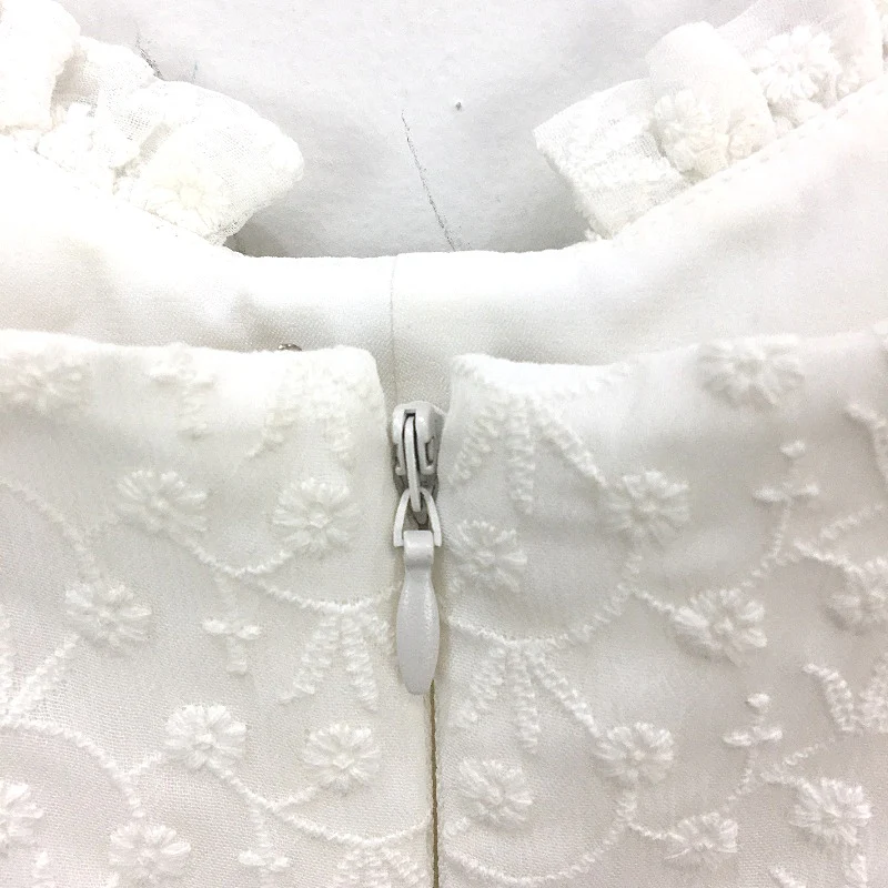 Forever New Corrie Embroidery White Corset Playsuit Ladies Size AU 10 NEW - Image 3