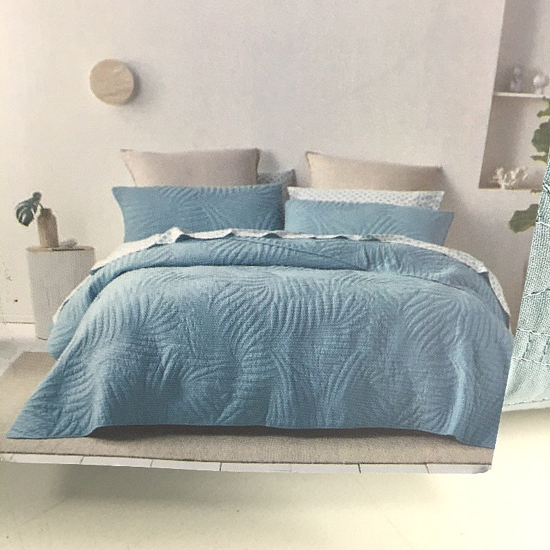 Kirkton House Light Blue Floral Stitch Quilted Coverlet Set QUEEN/KING Sized NEW - Image 3