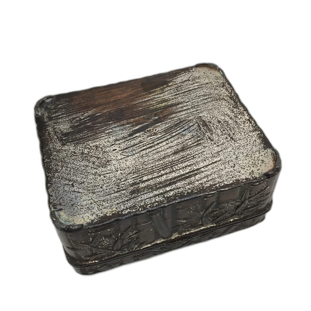 VINTAGE Chinese Metal Raised Bamboo Decorated Hinge Lid Red Lined Trinket Box - Image 3