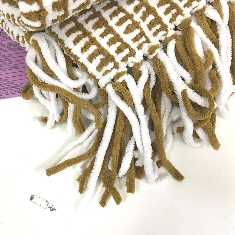 Target Home Althea Fringed Chenille Knit Cumin & White Throw 132 x 178cm NEW - Image 3