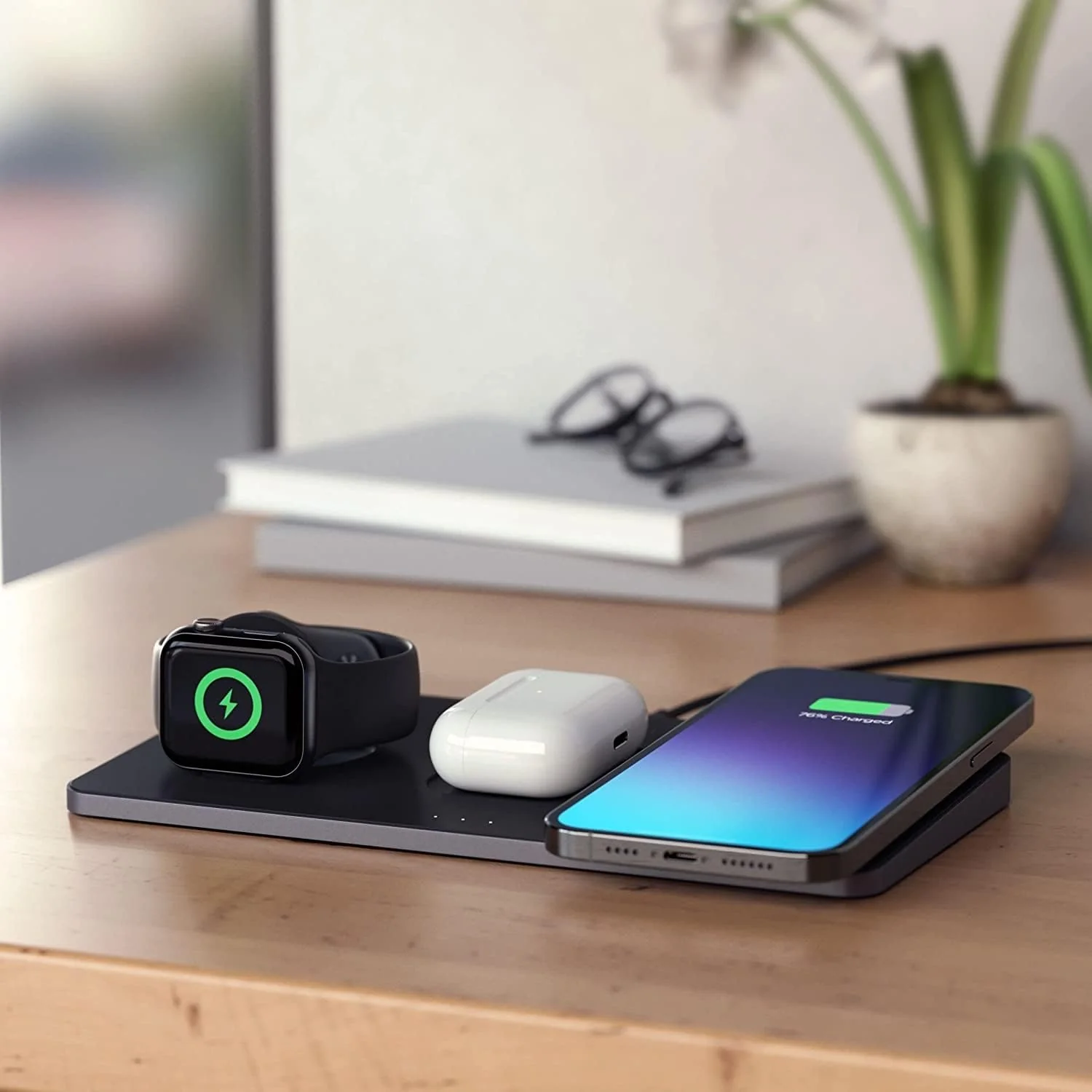 Satechi Trio Wireless Charging Station - Qi Certified Induction Charger DEMO - Image 4