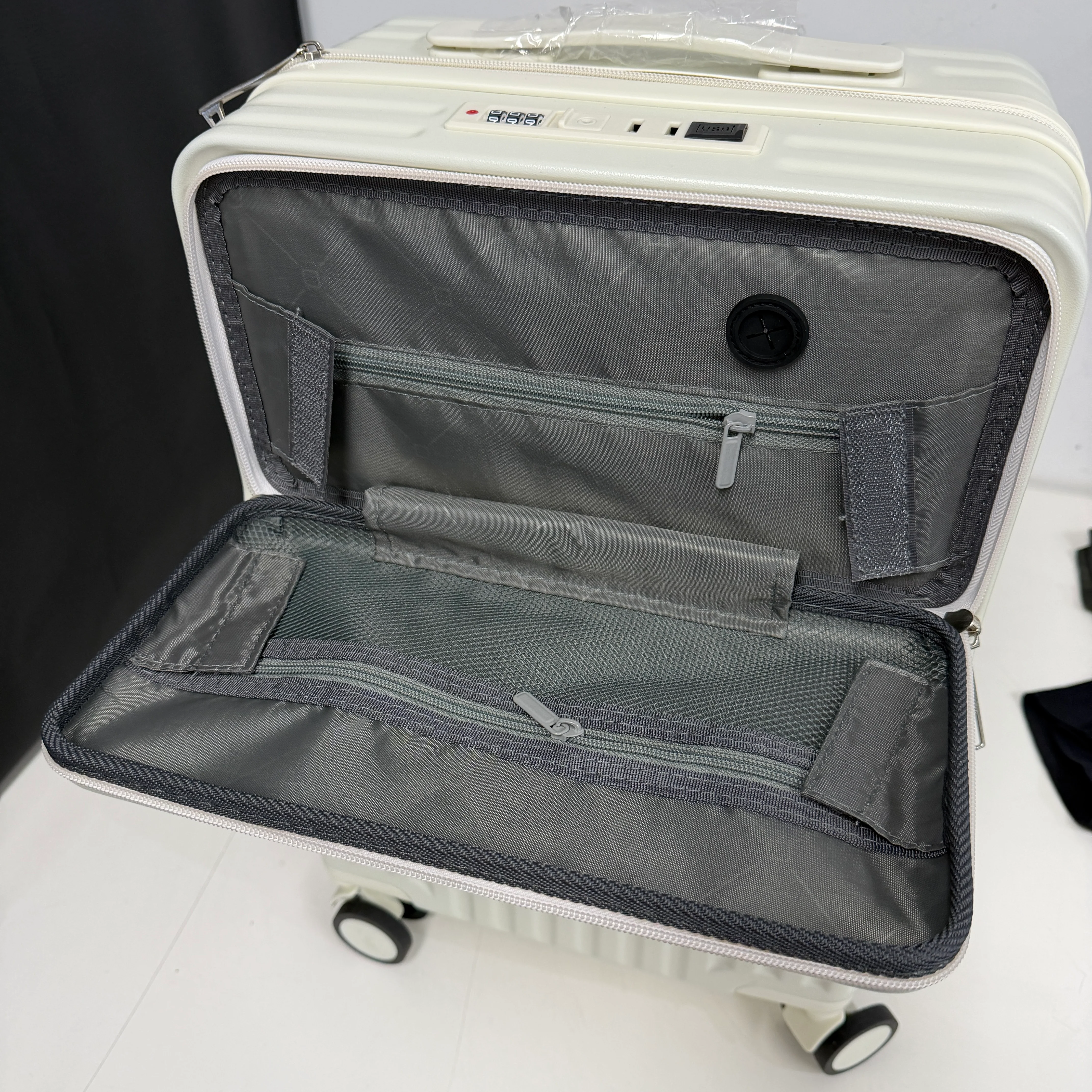 Frafuo Unisex Carry-Ons Carry-On Suitcase Hardshell Spinner Luggage with DEMO - Image 14