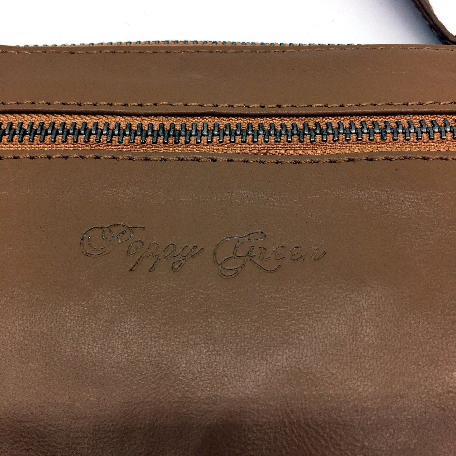 Poppy Green Womens Leather Double Pocket Clutch Purse Textured Tan Brown NEW - Image 2