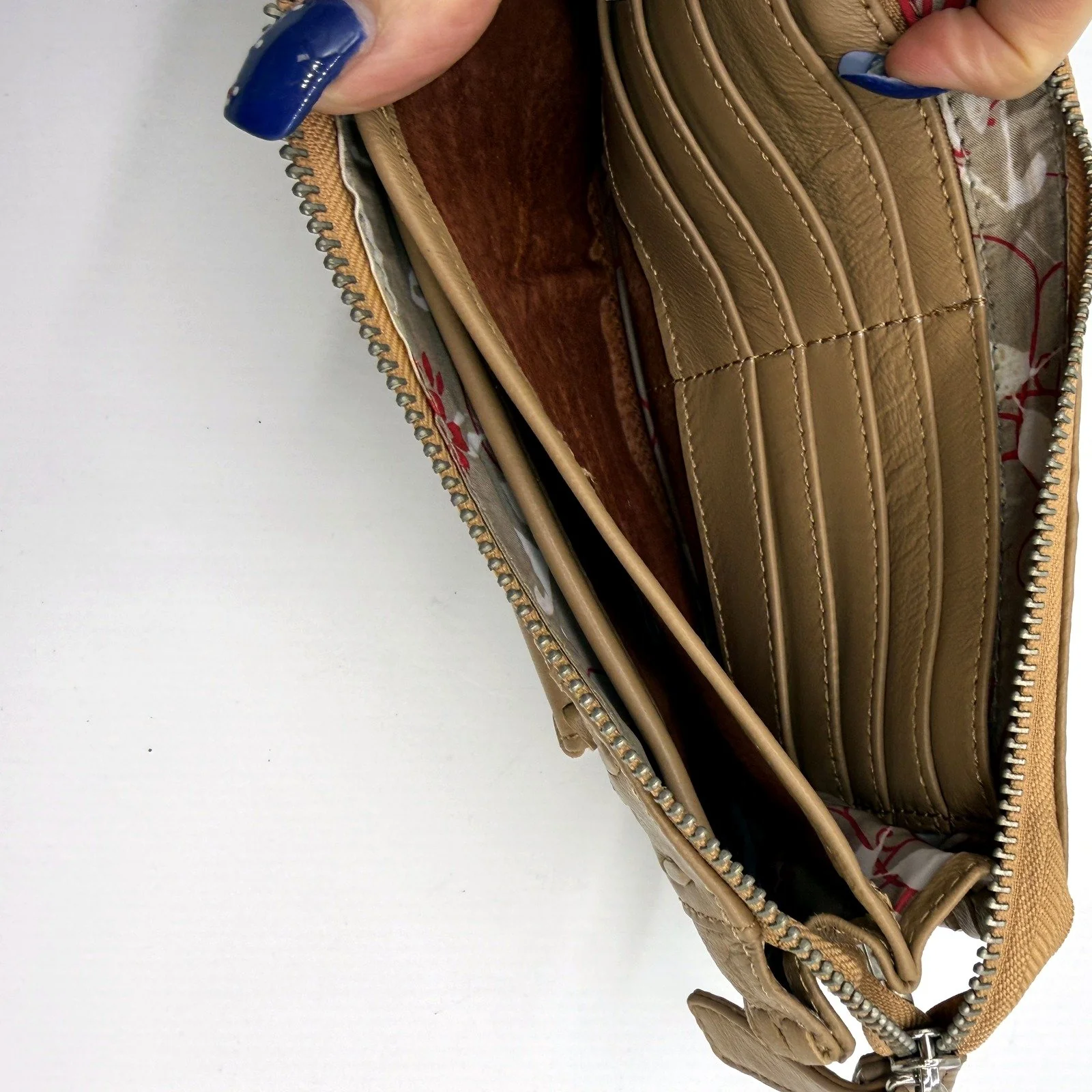 Poppy Green Womens Hand Crafted Tan Brown Leather Clutch Purse NEW - Image 2
