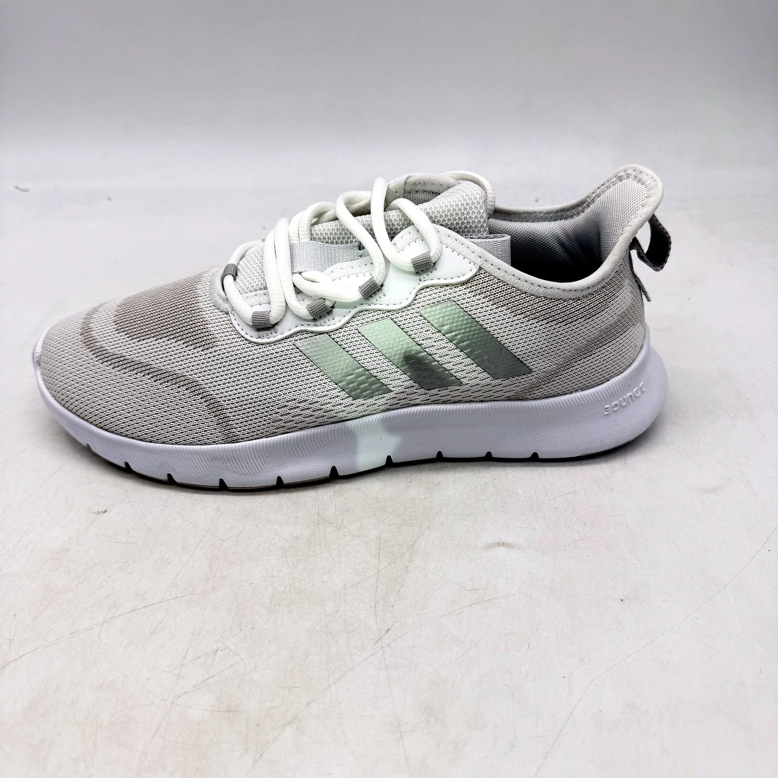 Adidas Womens Nario Move White & Grey Lightweight Running Shoes US 9 NEW - Image 3
