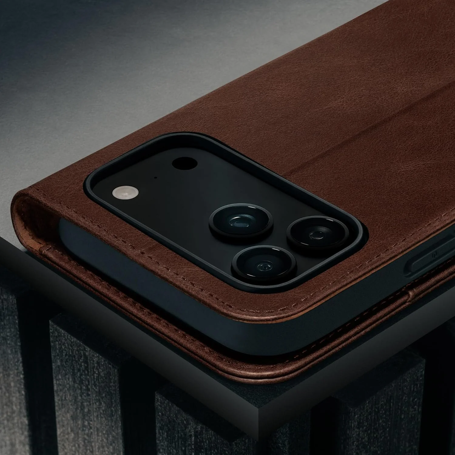 TORRO Premium Leather Flip & Wallet Case for iPhone 17 Pro Max 6.9" Brown DEMO - Image 5