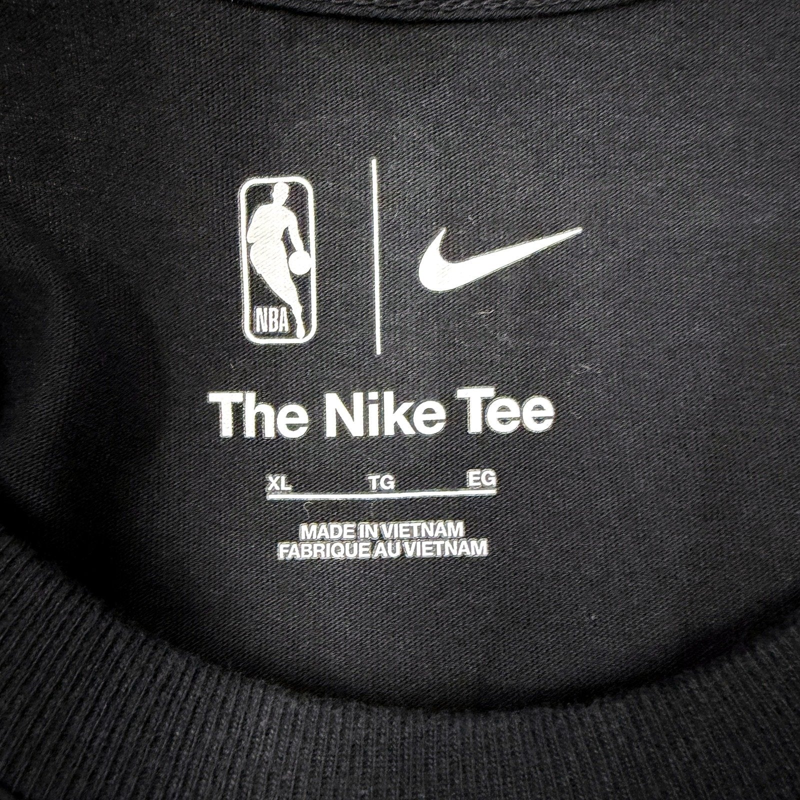 Nike Mens Breathable Black Basketball T-Shirt in Athletic Fit, Size XL - Image 3