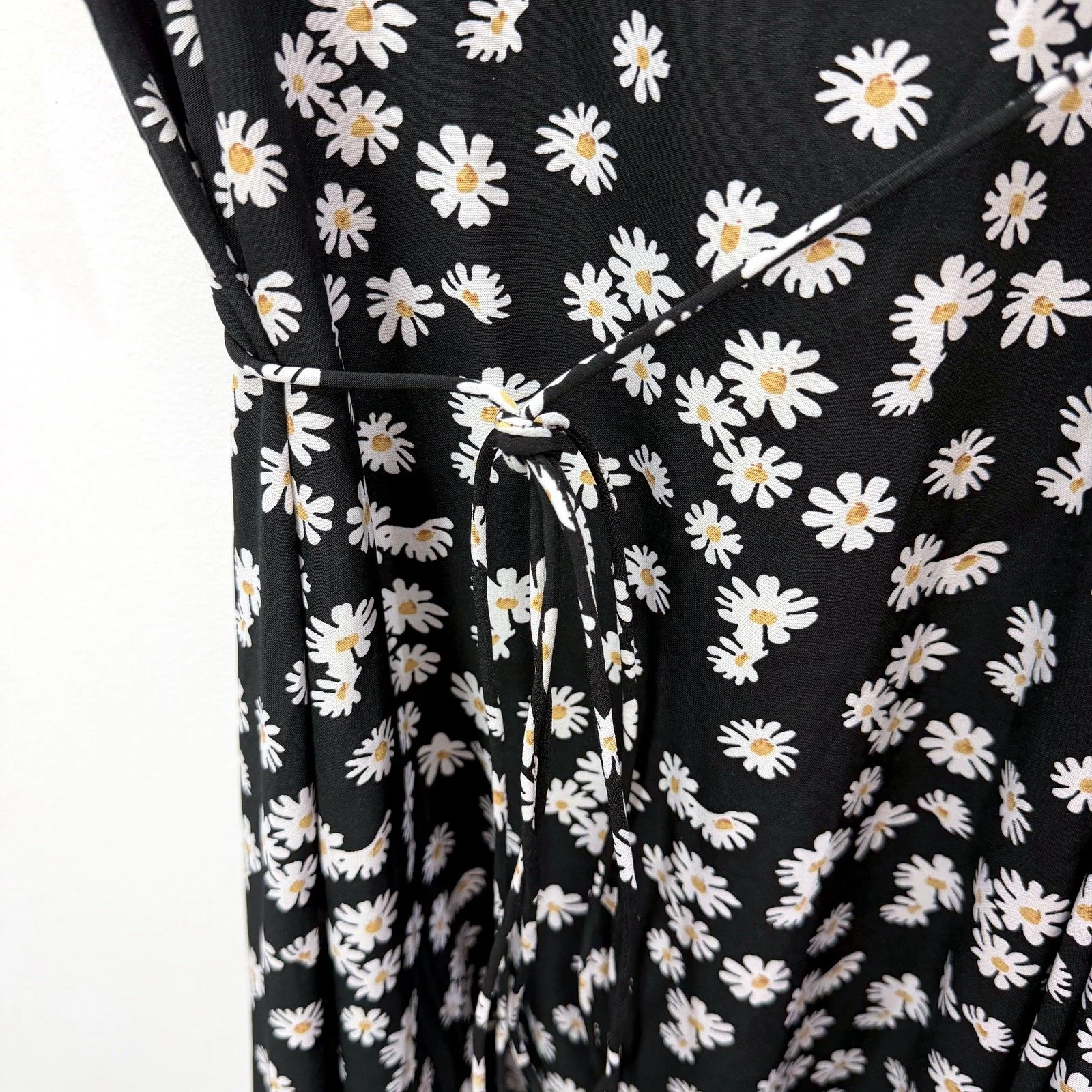 Hello Molly Womens Floral Print Wrap Dress Puff Sleeve Black White Size 10 - Image 5