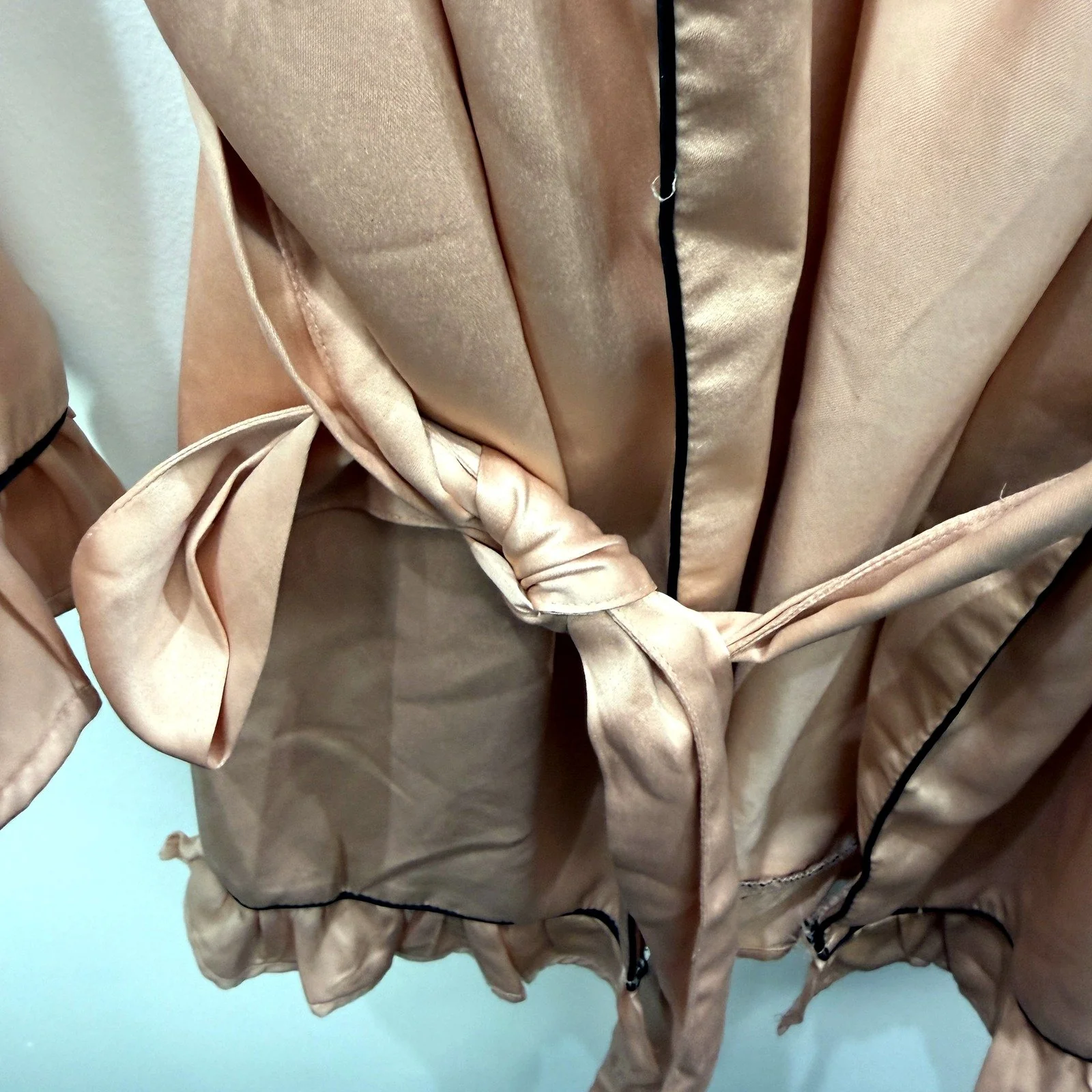 Boohoo Womens Bridesmaid Satin Robe with Ruffle Trim in Blush, Size 14 - Image 3