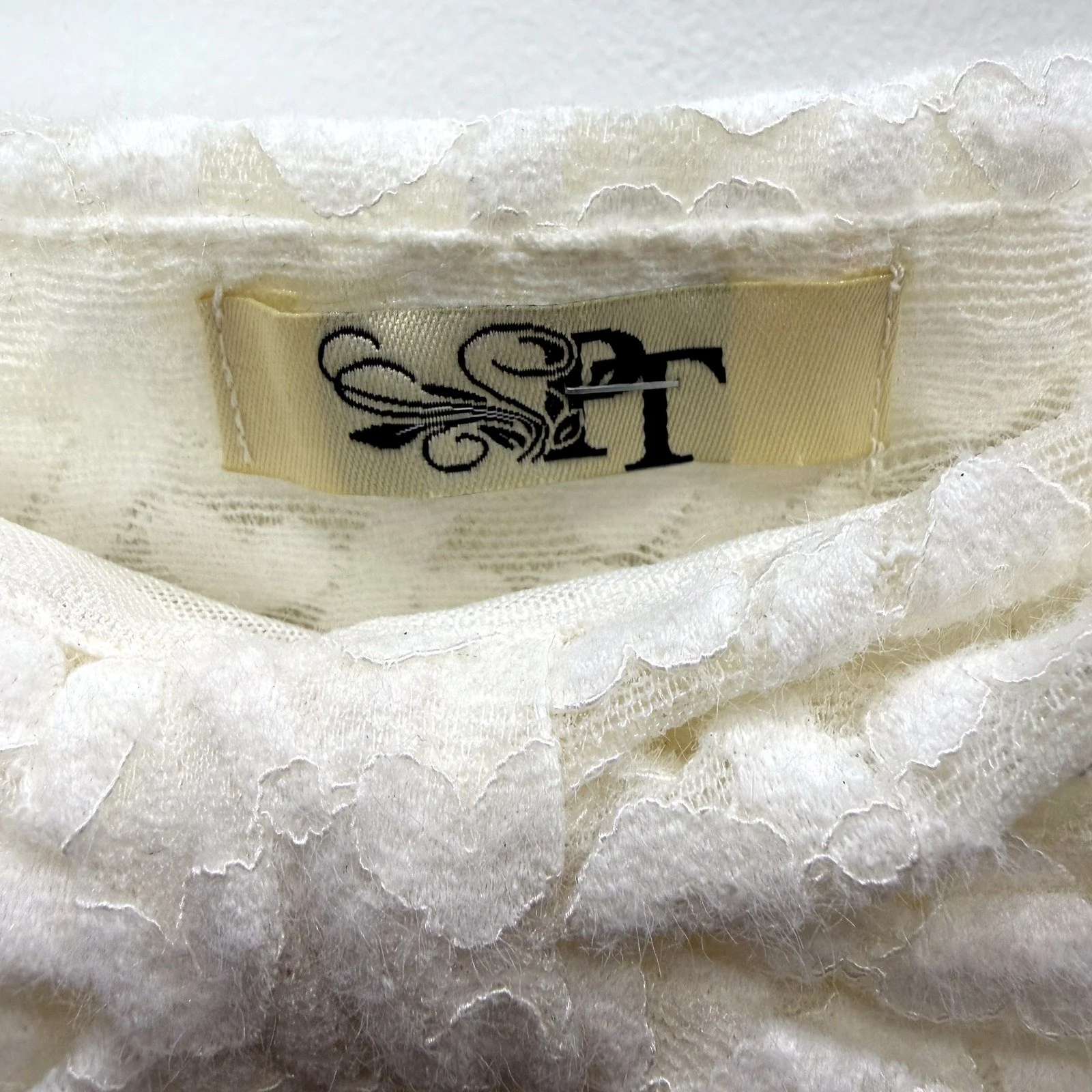 PT Womens Lace Vintage Blouse with Scalloped Neckline and Short Sleeves Ivory - Image 3