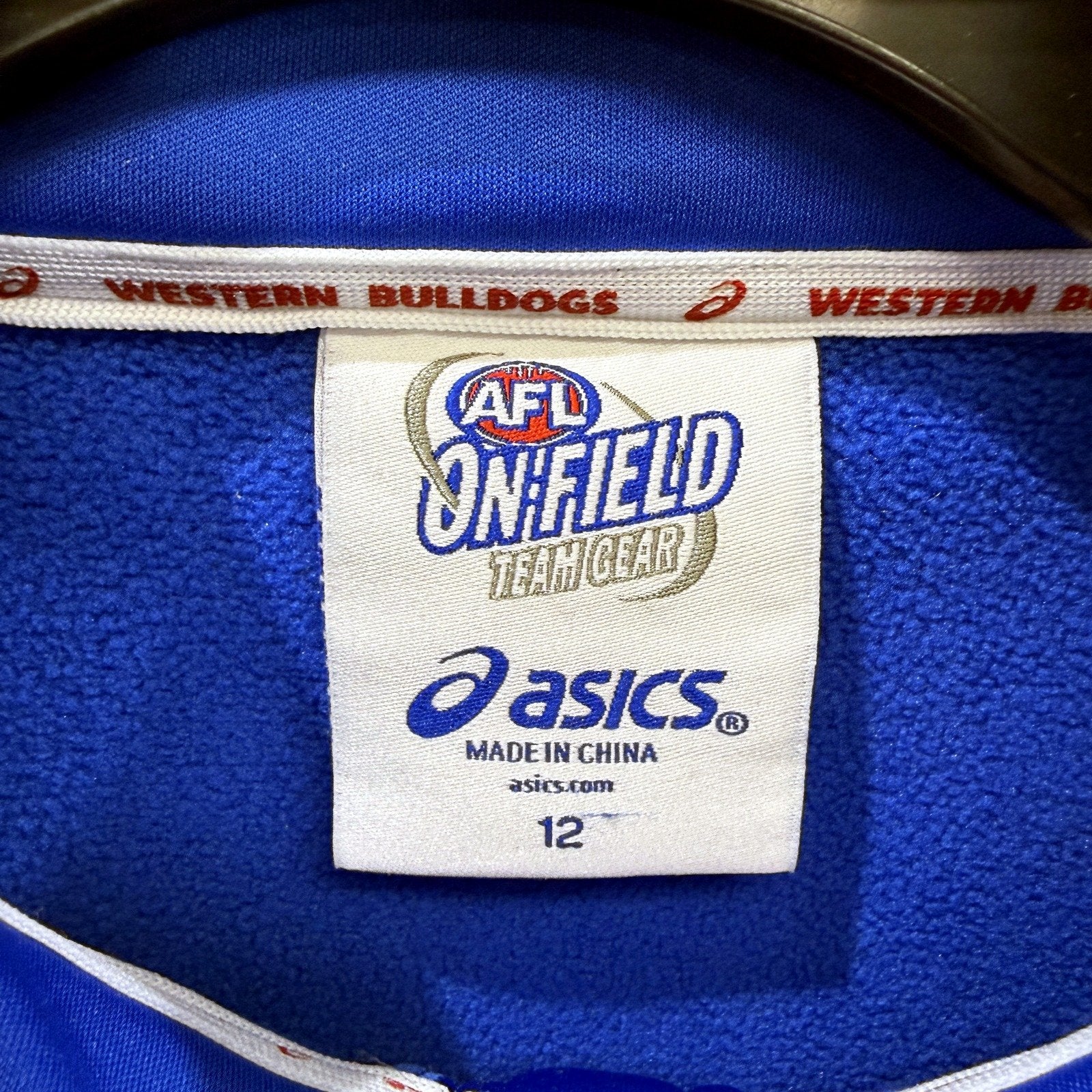 Asics Womens Western Bulldogs Pullover Sweatshirt in Blue, Size 12 - Image 5