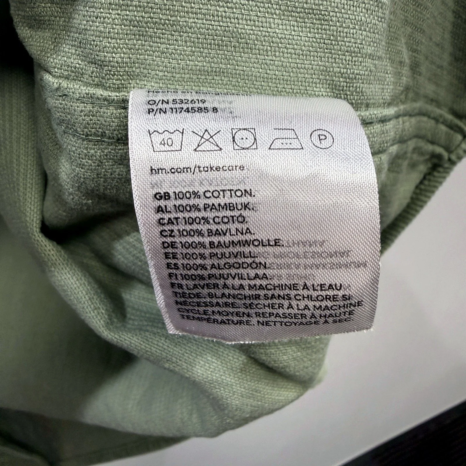 H&M Mens Relaxed Fit Sage Green Corduroy Shirt in Large Size - Image 5