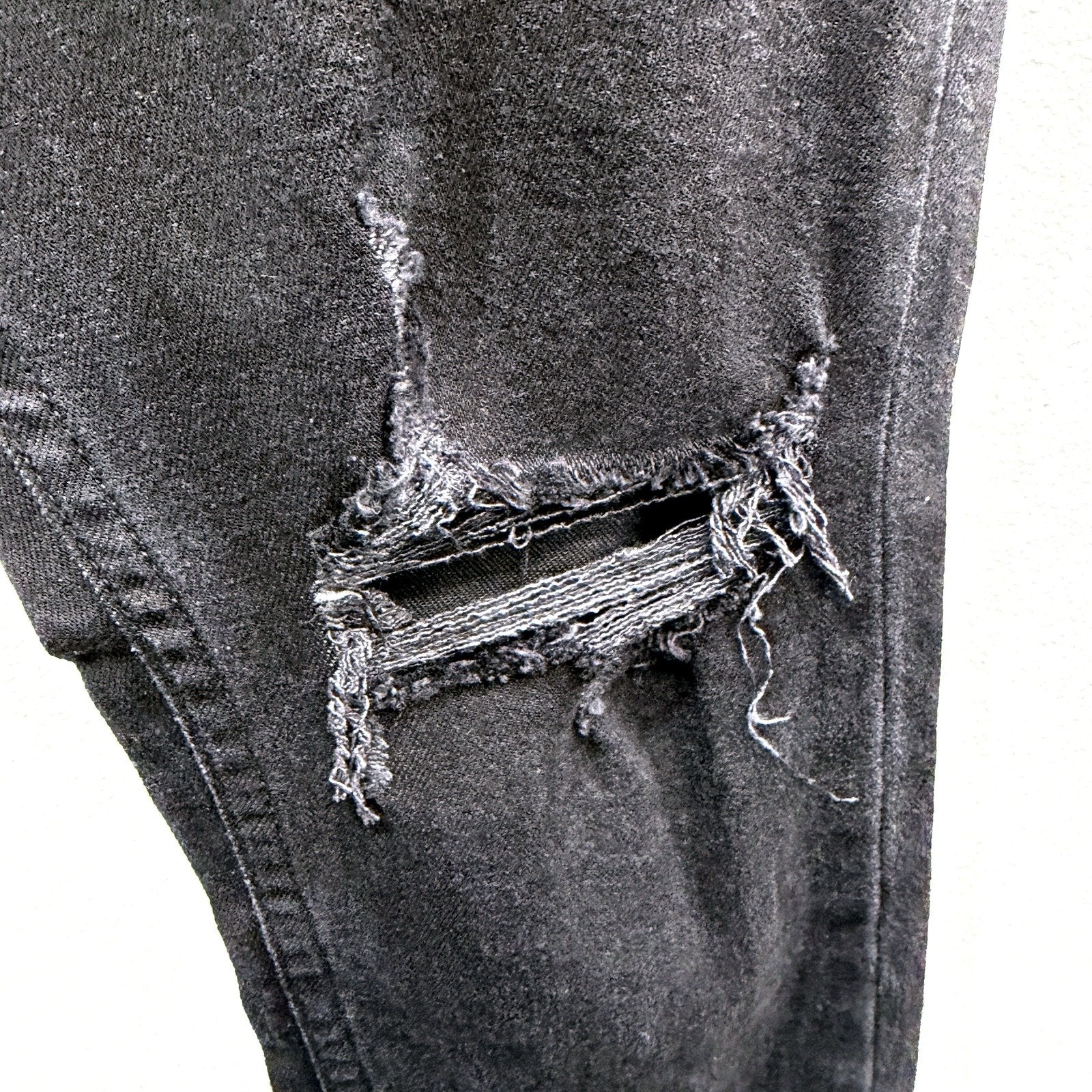 Rollas Womens Stinger Black Rip Skinny Jeans Distressed Denim Size 30/32 NEW - Image 3