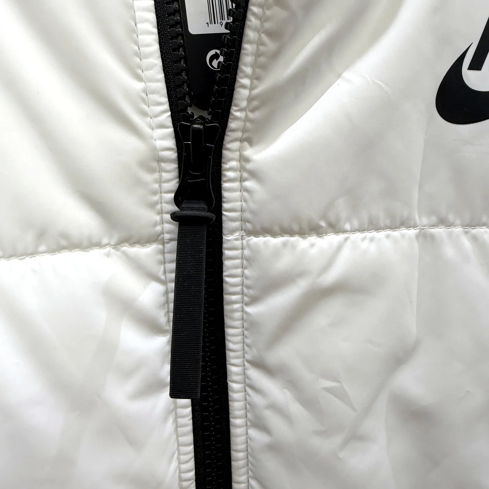Nike Womens Long Puffer Jacket Lightweight Winter Coat White/Black Sz XS NEW - Image 8