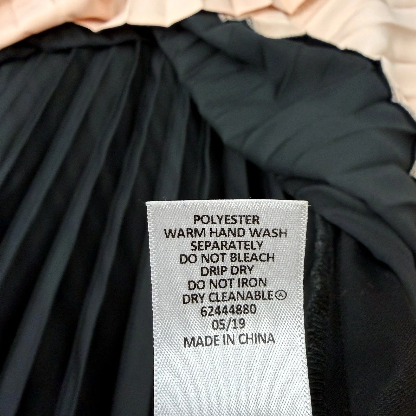 Preview Womens Pleated Midi Skirt in Black and Pink for Size 14 - Image 5