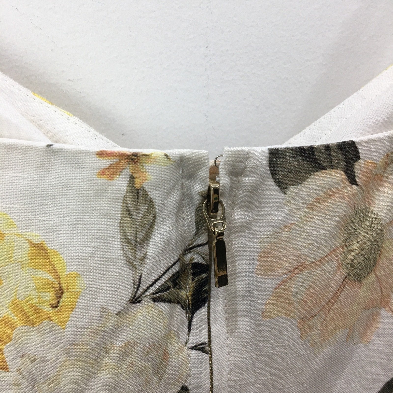 Forever New Floral Print Camisole Sleeveless Tank Top White Women's Size 8 - Image 6
