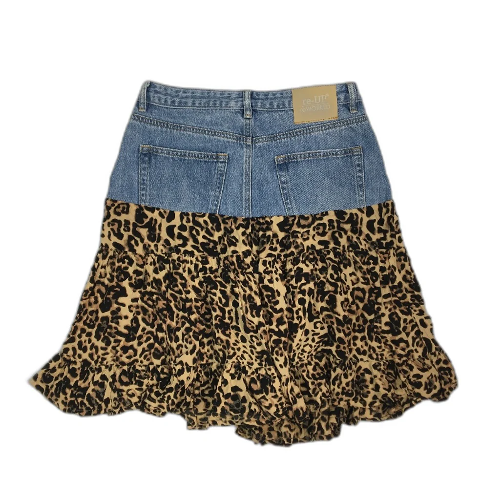 reWORKED re-UP Handcrafted Upcycled Fabrics Anml Print RaRa Mini Skirt Sz 10 - Image 2